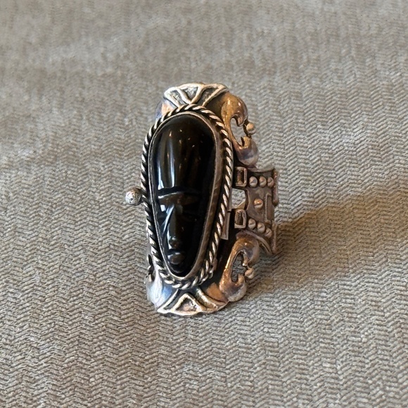 Vintage Sterling Silver 925 Onyx Carved Face Mask Poison Ring TF32 - Picture 1 of 9